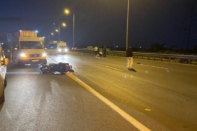 Otomobille çarpışan motosiklet sürücüsü genç hayatını kaybetti