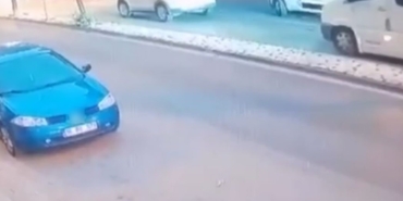 Park halindeki araca çarptı, hiçbir şey olamamış gibi kaçtı