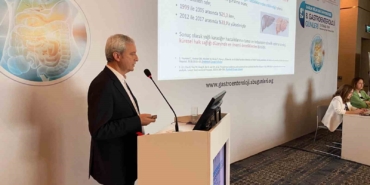 Prof. Dr. Özdil’den canlı yayında ileri endoskopi dersi