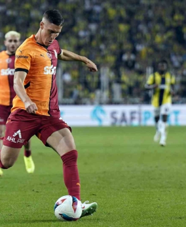 Roland Sallai ilk kez oynadı