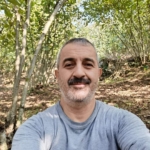 Römorktan üzerine fındık çuvalı düşen sürücü traktörden düşerek hayatını kaybetti