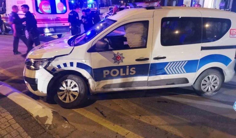 Sakarya’da ‘dur’ ihtarına uymayıp kaçtılar, 4 polisin kazada yaralanmasına sebep oldular