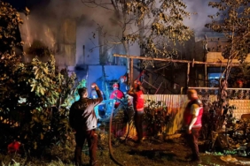 Sakarya’da; ev, deposu ve ahır kısmı alevlere teslim oldu