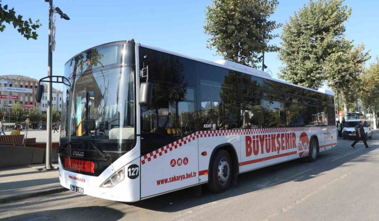 Sakarya’da toplu taşımaya güç katan yeni araçlar yollarda