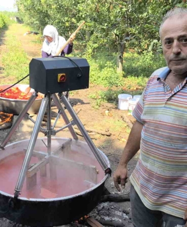 Salça yaparken yaşanan patlamalara artık son: Salça karıştırma motoru üretti, kazaların önüne geçti
