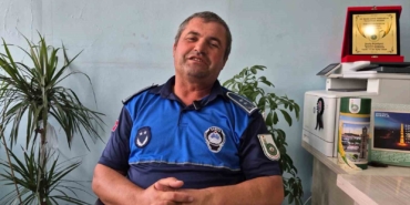 Sanatçı Derya Uluğ’un sahnesine çıkan zabıta: İçim kaynadı, kurtlarımı döktüm