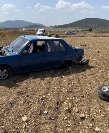 Şarampole uçan aracın sürücü yaralandı