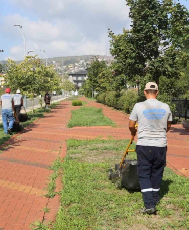 Serdivan’da yollar temiz ve bakımlı