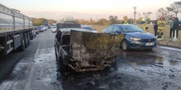 Seyir halindeki otomobil alevlere teslim oldu