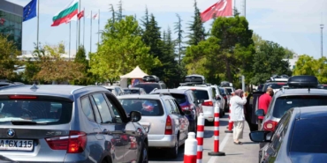 Sınır Kapılarında gurbetçi rekoru kırıldı: 4 milyondan fazla yolcu giriş çıkış yaptı