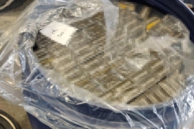 Sınırda 14 bin paket kaçak sigara plastik fıçılara konuldu