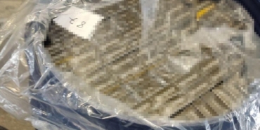 Sınırda 14 bin paket kaçak sigara plastik fıçılara konuldu