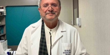 Sırtüstü yatmak ve burun karıştırmak Alzheimer’ı tetikleyebilir