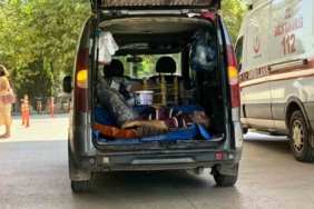 Spiralle ahşap keserken kendini yaraladı