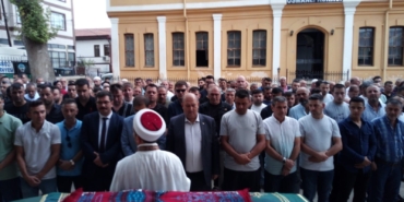 Sulama havuzuna düşen çocuk tedavi gördüğü hastanede yaşamını yitirdi