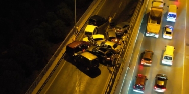 Sultanbeyli’de 15 araçlı zincirleme kaza: 5 yaralı