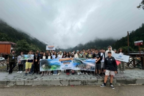 Sultangazi Belediyesi’nden başarılı öğrencilere Karadeniz turu