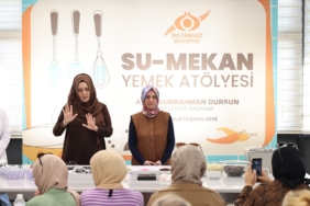 Sultangazi Belediyesi’nden işitme engellilere özel çikolata atölyesi