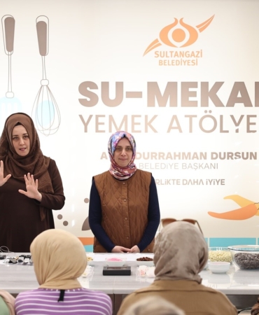 Sultangazi Belediyesi’nden işitme engellilere özel çikolata atölyesi