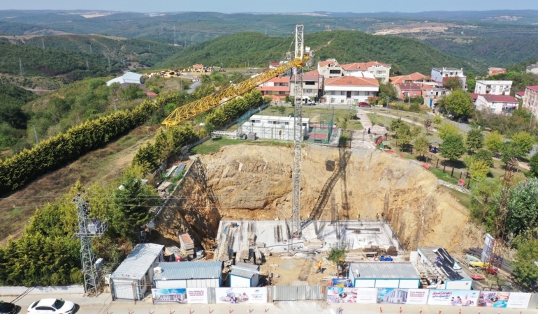 Sultangazi Belediyesi’nin yaptığı Gençlik Spor ve Sağlık Merkezi kısa sürede tamamlanacak