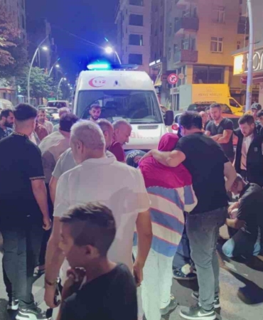 Sultangazi’de feci kaza 2’si polis 4 kişi yaralandı