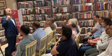 Taksim’de yazar Mehmet Doğan’ın ’Kültür mücadelesi’ konuşuldu