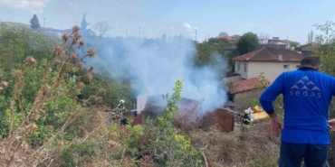 Tandırdan sıçrayan alevler barakayı sardı