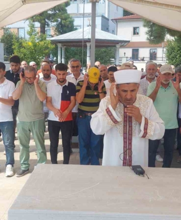 Tekirdağ’da Ayşenur Ezgi Eygi için gıyabi cenaze namazı kılındı