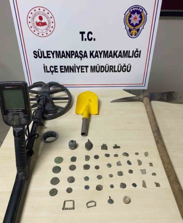 Tekirdağ’da kaçak kazı operasyonu: Tarihi eserler ele geçirildi