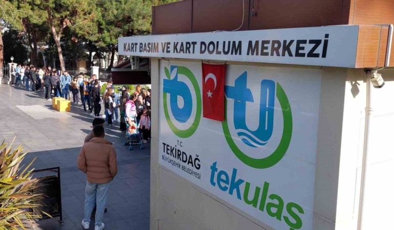 Tekirdağ’da toplu taşıma kartı kuyruğu