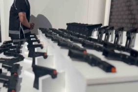 TEM’de durdurulan 3 araçtan 101 adet tabanca çıktı