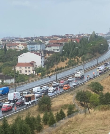 TEM’de yağmur sebebiyle kaza: 8 yaralı