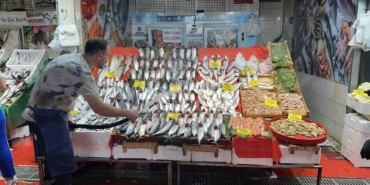 Tezgahlarda palamut bolluğu yaşanıyor, fiyatlar yarı yarıya düştü