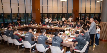 TFF Başkanı Hacıosmanoğlu, A Milli Takım ile yemekte buluştu
