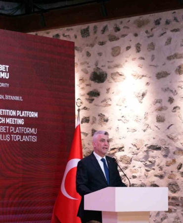 Ticaret Bakanı Ömer Bolat: "127 bin kişiye 1 milyar 218 milyon TL, 142 firmaya ise 4 milyar 840 milyon TL ceza kesildi"