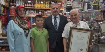 Ticaret Bakanlığı’ndan Necibe Batmaz’a ’Ahi Esnaf Beratı’