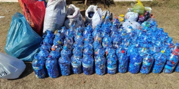 Topladıkları mavi kapaklarla umut oluyorlar