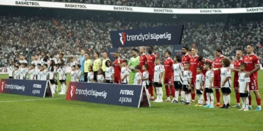 Trendyol Süper Lig: Beşiktaş: 0 - Sivasspor: 0 (Maç devam ediyor)