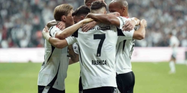 Trendyol Süper Lig: Beşiktaş: 1 - Eyüpspor: 0 (İlk yarı)