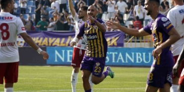 Trendyol Süper Lig: Eyüpspor: 1 - Gaziantep FK: 1 (İlk yarı)