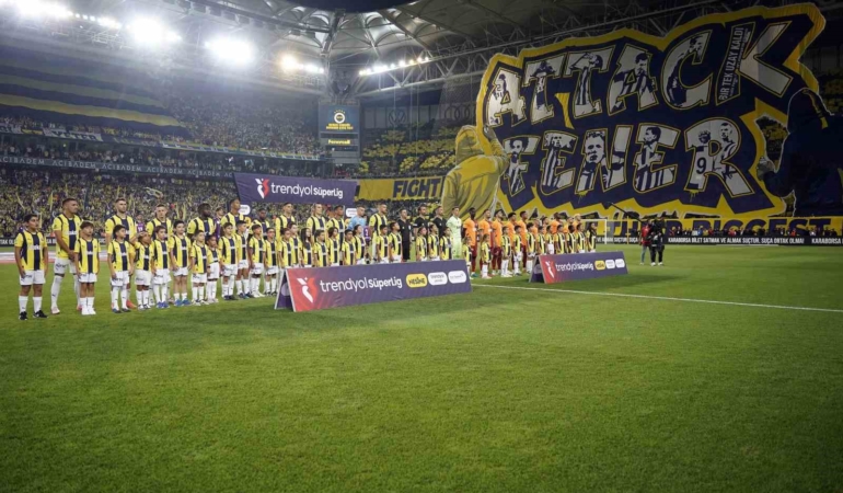 Trendyol Süper Lig: Fenerbahçe: 0 - Galatasaray: 0 (Maç devam ediyor)