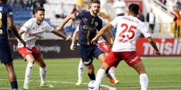Trendyol Süper Lig: Kasımpaşa: 0 - Antalyaspor: 0 (İlk yarı)