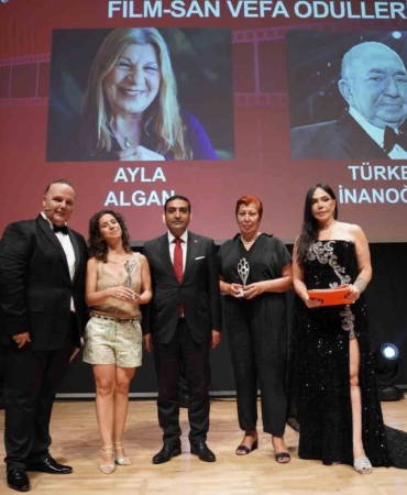 Türk sinemasının en’leri ödüllerine kavuştu
