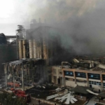 Üç saat sonra kontrol altına alınan yangını soğutma çalışmaları devam ediyor