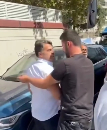 Ümraniye’de İETT şoförü ile sürücüler arasındaki tartışma kamerada