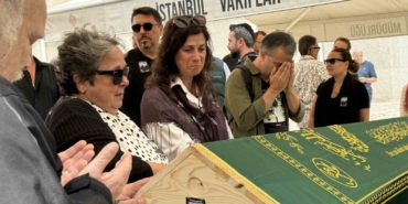 Ünlü sanatçı Metin Arolat son yolculuğuna uğurlandı