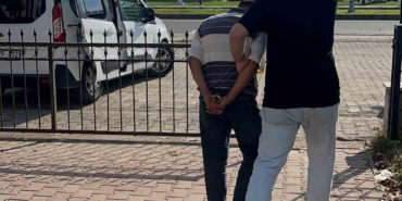 Uyuşturucu madde satarken polise yakalanan şahıs tutuklandı
