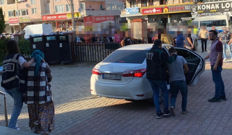 Uyuşturucu madde sattıkları iddia edilen karı-koca tutuklandı
