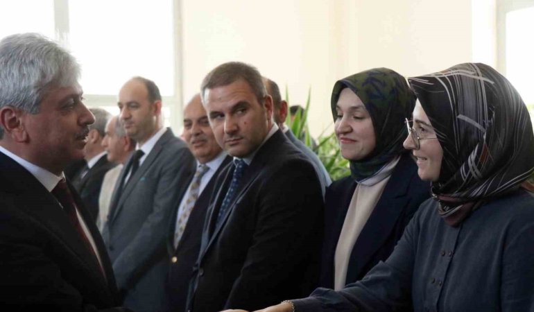 Vali Rahmi Doğan Sakarya’da görevine başladı