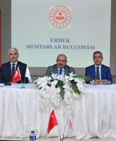 Vali Ustaoğlu ve Kaymakam Atasoy Erdekli muhtarlarla buluştu